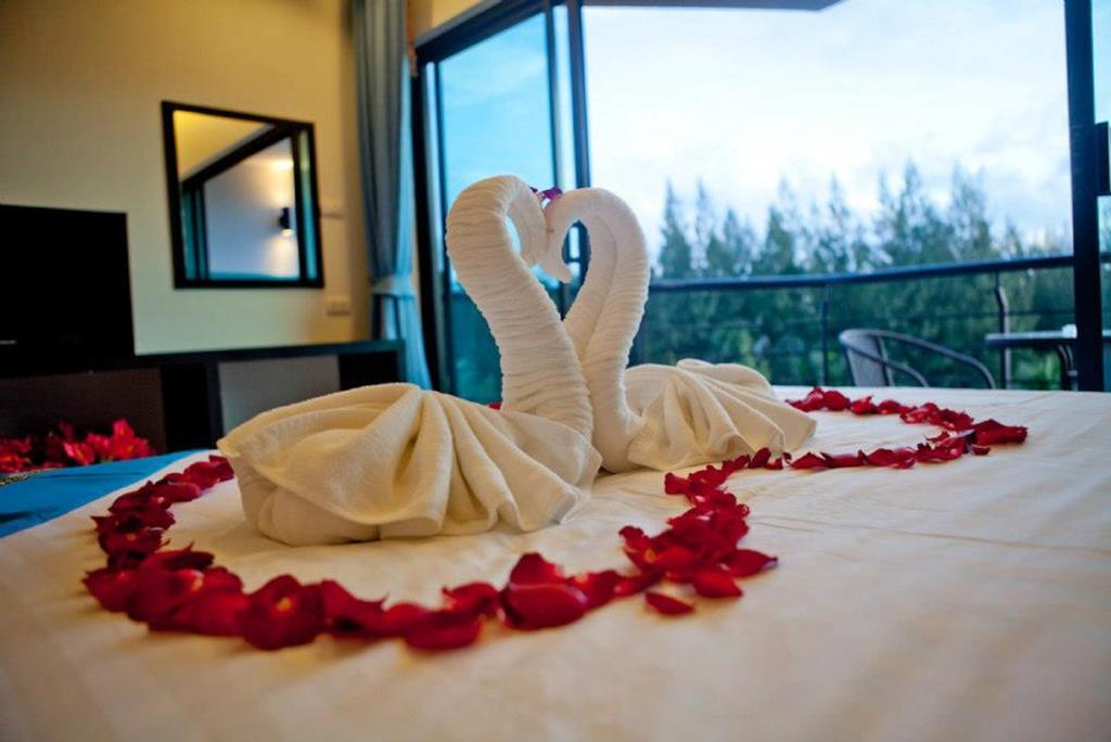 Kata Green Beach Hotel Ngoại thất bức ảnh