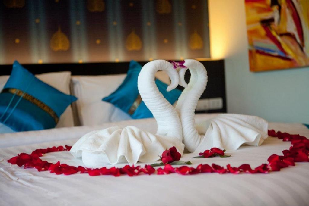 Kata Green Beach Hotel Ngoại thất bức ảnh