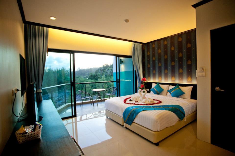 Kata Green Beach Hotel Phòng bức ảnh