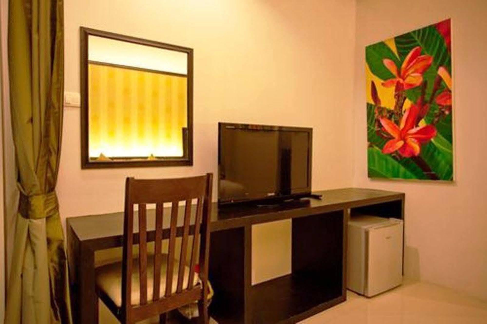 Kata Green Beach Hotel Ngoại thất bức ảnh