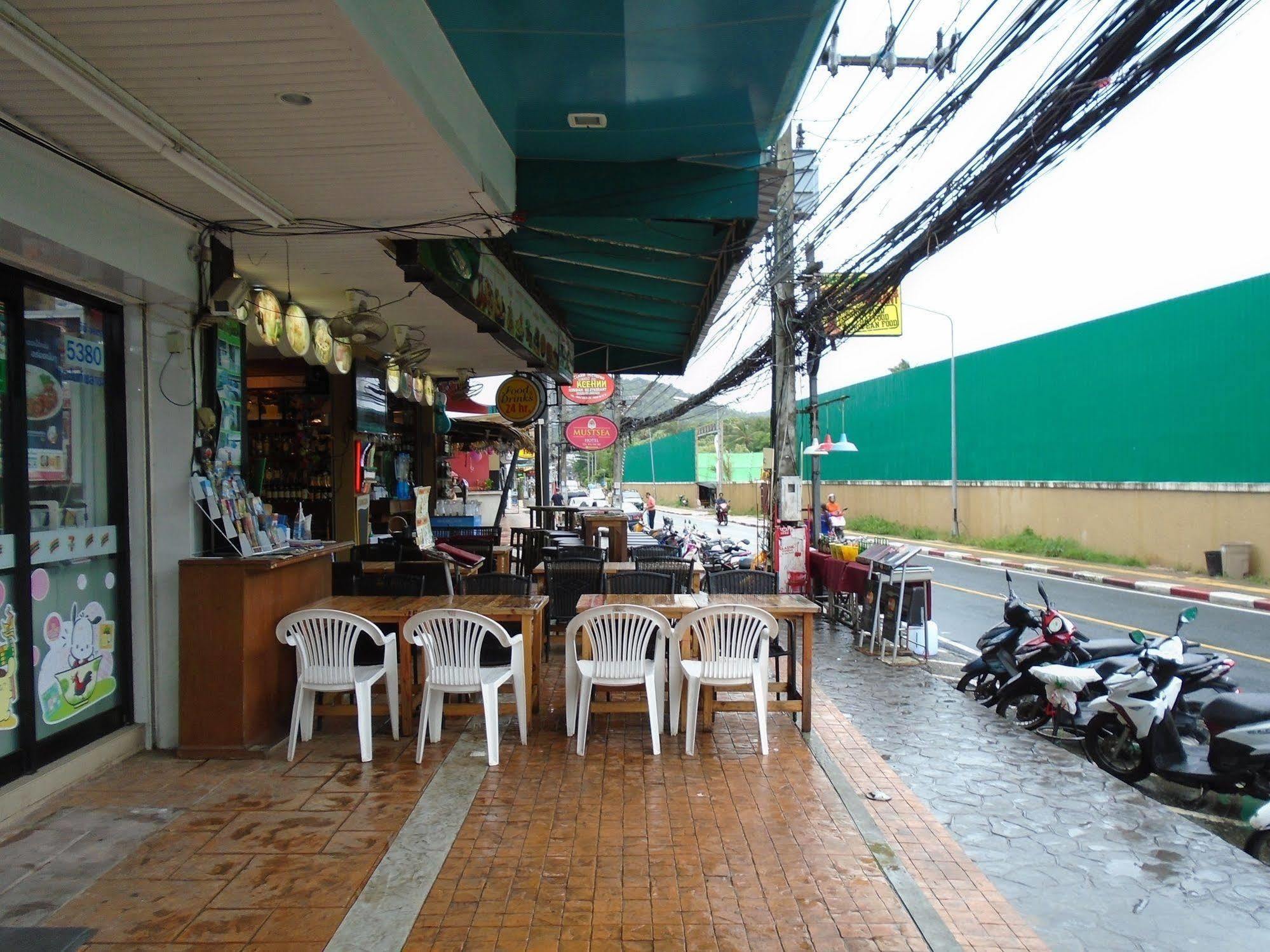 Kata Green Beach Hotel Ngoại thất bức ảnh