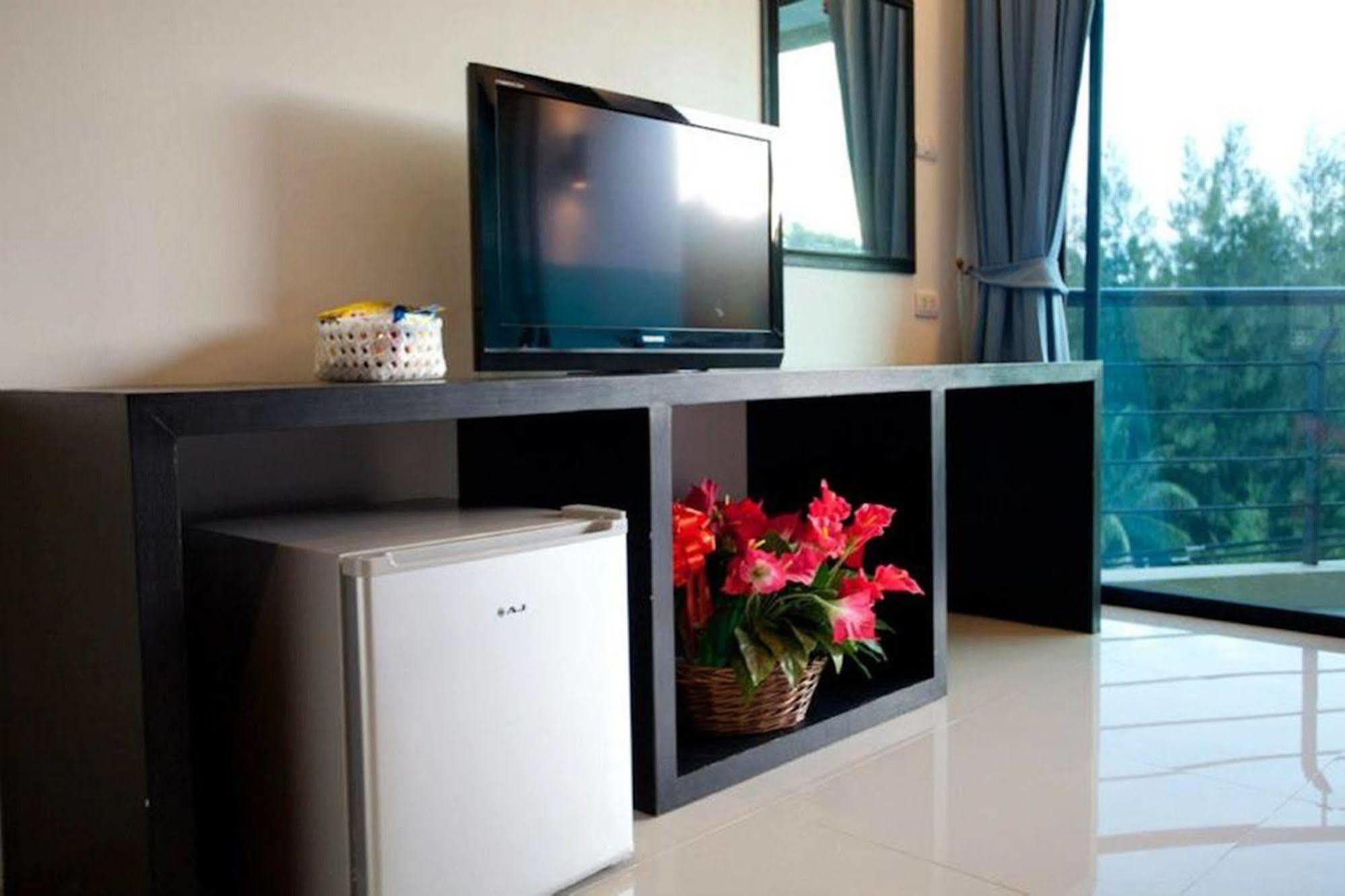 Kata Green Beach Hotel Ngoại thất bức ảnh